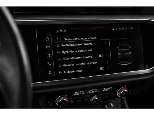 Audi Q3 45 TFSI e S Edition 245PK | Camera achter | Stoelverw. voor | Comfort sleutel | Matrix LED Koplampen ActivLease financial lease