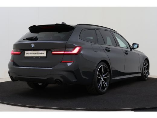 BMW 3 Serie Touring 318i M Sport Automaat / Sportstoelen / M Sportonderstel / LED / Live Cockpit Professional... ActivLease financial lease