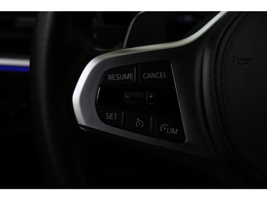 BMW 3 Serie Touring 318i M Sport Automaat / Sportstoelen / M Sportonderstel / LED / Live Cockpit Professional... ActivLease financial lease