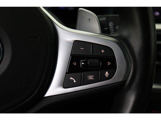 BMW 3 Serie Touring 318i M Sport Automaat / Sportstoelen / M Sportonderstel / LED / Live Cockpit Professional... ActivLease financial lease