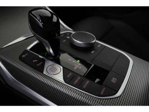 BMW 3 Serie Touring 318i M Sport Automaat / Sportstoelen / M Sportonderstel / LED / Live Cockpit Professional... ActivLease financial lease