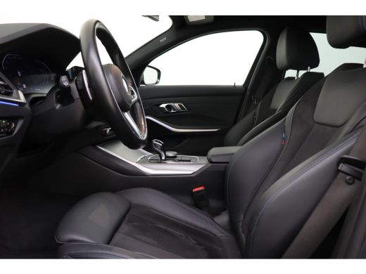 BMW 3 Serie Touring 318i M Sport Automaat / Sportstoelen / M Sportonderstel / LED / Live Cockpit Professional... ActivLease financial lease