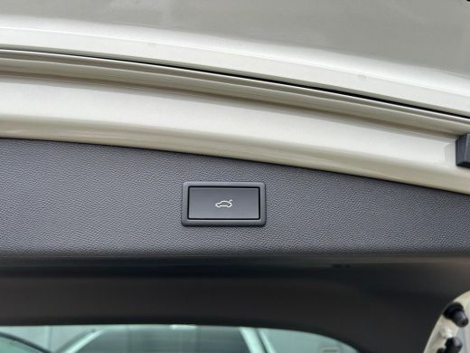 CUPRA Leon Sportstourer VZ Performance 1.5 TSI e-Hybrid 200 kW / 272 PK Stationwagen 6 versn. DSG ActivLease financial lease