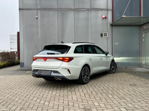CUPRA Leon Sportstourer VZ Performance 1.5 TSI e-Hybrid 200 kW / 272 PK Stationwagen 6 versn. DSG ActivLease financial lease