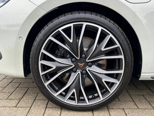 CUPRA Leon Sportstourer VZ Performance 1.5 TSI e-Hybrid 200 kW / 272 PK Stationwagen 6 versn. DSG ActivLease financial lease