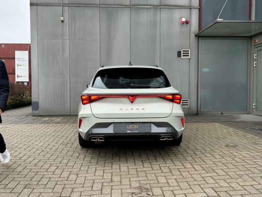CUPRA Leon Sportstourer VZ Performance 1.5 TSI e-Hybrid 200 kW / 272 PK Stationwagen 6 versn. DSG ActivLease financial lease