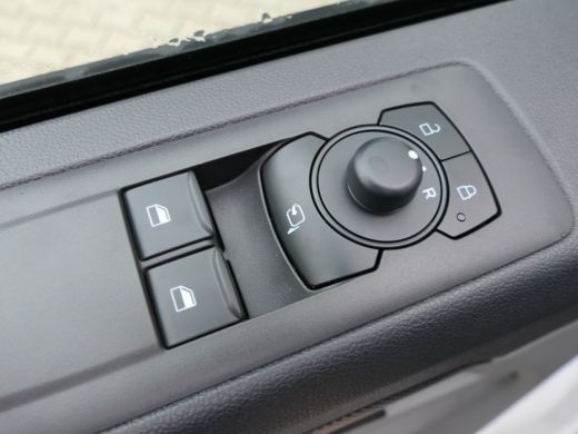 Ford E-Transit Custom 320 L1H1 Trend 65 kWh | 218pk | 2300kg trekgewicht | Camera | Cruise Control | CarPlay/Android Au... ActivLease financial lease