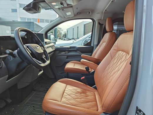 Ford Transit Custom 320 2.0 TDCI L2H1 Black Edition dubbele cabine Leder | 19"  | Glaslook | Spoiler | Full option! N... ActivLease financial lease