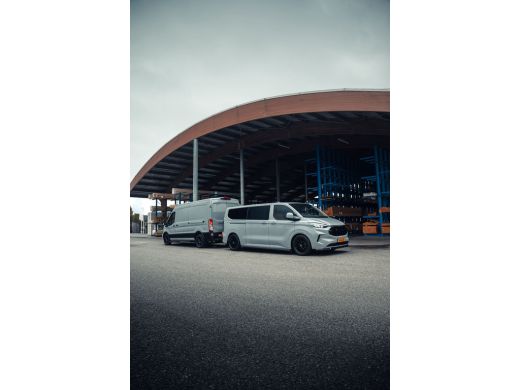 Ford Transit Custom 320 2.0 TDCI L2H1 Black Edition dubbele cabine Leder | 19"  | Glaslook | Spoiler | Full option! N... ActivLease financial lease