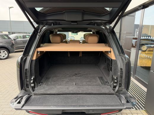 Land Rover Range Rover P550e Autobiography | Vierwielsturing | Lederen hemel | Koelbox | El. trekhaak | Meridian Signatu... ActivLease financial lease