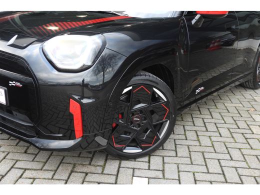 Mini Aceman E / John Cooper Works / Pakket M / 19" JCW Strive Spoke 2-tone met sportbanden ActivLease financial lease
