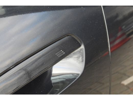 Mini Aceman E / John Cooper Works / Pakket M / 19" JCW Strive Spoke 2-tone met sportbanden ActivLease financial lease