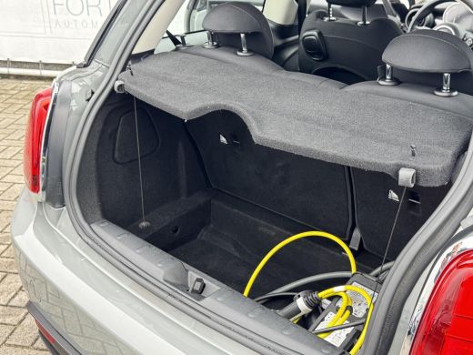 Mini Electric Basic 33 kWh NL-AUTO | NAVI | DEALERONDERHOUD ActivLease financial lease