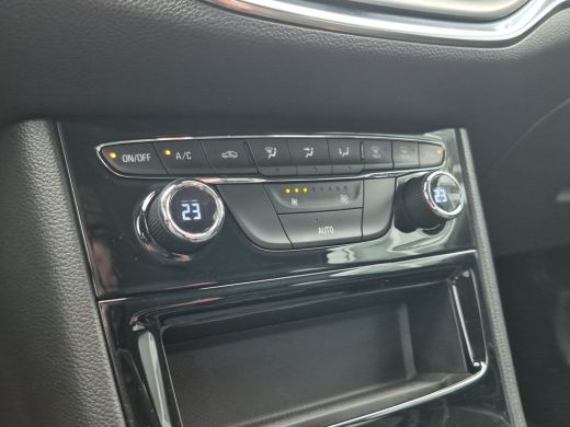 Opel Astra 1.2 Business Elegance 130pk | Trekhaak | Keyless | Full LED | Parkeersensoren | Full map navigati... ActivLease financial lease