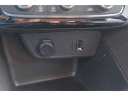 Opel Corsa-e Business Edition 3 fase 50 kWh | Navi | Parkeersensor achter | Airco | Cruise control | LMV 16"| ... ActivLease financial lease