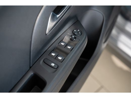 Opel Corsa-e Edition 50 kWh | Parkeersensoren | Navigatie | Apple Carplay & Android Auto | Climate Controle | ... ActivLease financial lease