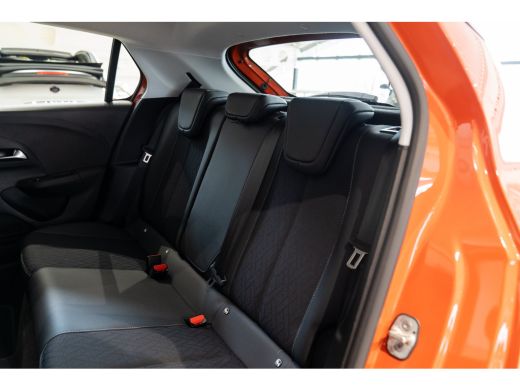 Opel Corsa-e Elegance 50 kWh | Apple Carplay & Android Auto | Climate Controle | Parkeersensoren | Bluetooth |... ActivLease financial lease