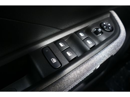 Opel Frontera 1.2 HYBRID 110PK GS AUTOMAAT / NAVI / LED / CLIMA / PDC / 17"LMV / CAMERA / CRUISECONTROL / STUUR... ActivLease financial lease