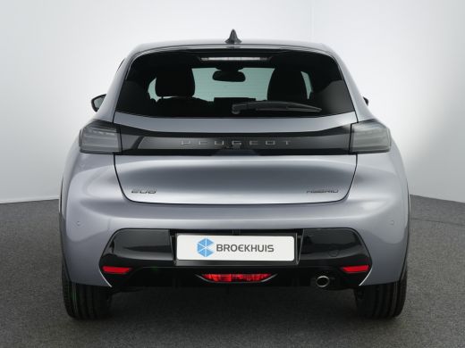 Peugeot 208 GT | Armsteunen op de voorportieren bekleed met kunstleder met groen sierstiksel (GT-Line) | Clim... ActivLease financial lease