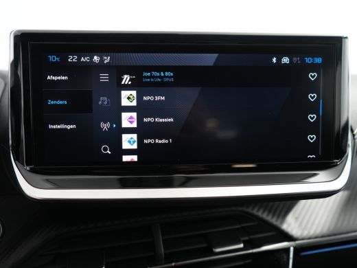 Peugeot 208 GT | Armsteunen op de voorportieren bekleed met kunstleder met groen sierstiksel (GT-Line) | Clim... ActivLease financial lease