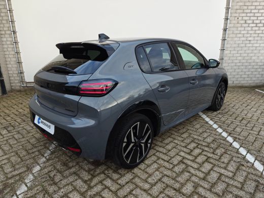 Peugeot 208 GT | Armsteunen op de voorportieren bekleed met kunstleder met groen sierstiksel (GT-Line) | Clim... ActivLease financial lease