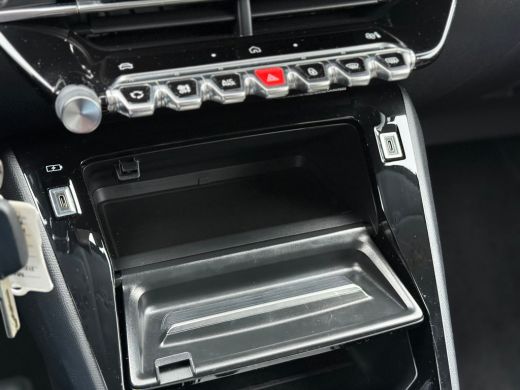 Peugeot 208 Hybrid 100 e-DCS6 Allure Automaat | Cruise control | Voor en achter parkeersensoren | Apple carpl... ActivLease financial lease