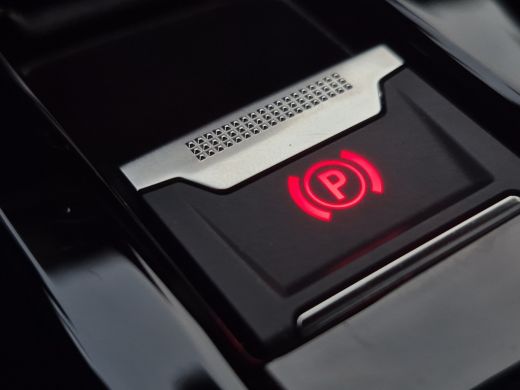 Peugeot 208 Hybrid 100 e-DCS6 GT Keyless | Camera | Full LED |  Carplay/android auto | Parkeersensoren | ActivLease financial lease