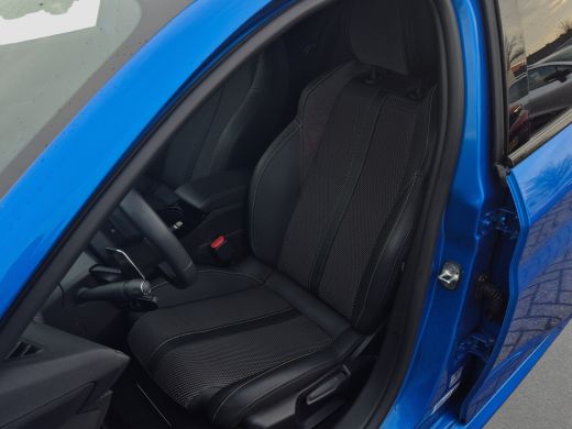 Peugeot 208 Hybrid 100 e-DCS6 GT Keyless | Camera | Full LED |  Carplay/android auto | Parkeersensoren | ActivLease financial lease