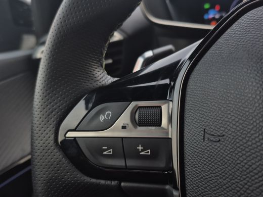 Peugeot 208 Hybrid 100 e-DCS6 GT Keyless | Camera | Full LED |  Carplay/android auto | Parkeersensoren | ActivLease financial lease