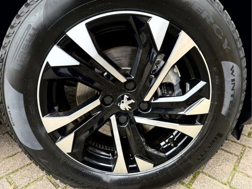 Peugeot e-2008 EV Allure Pack 50 kWh Camera, Carplay, Stoelverwarming ActivLease financial lease