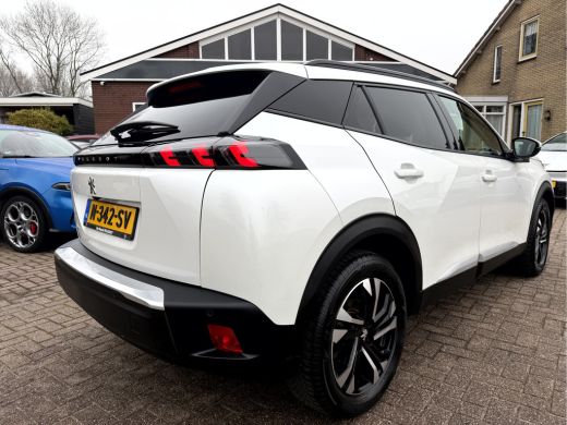 Peugeot e-2008 EV Allure Pack 50 kWh Camera, Carplay, Stoelverwarming ActivLease financial lease