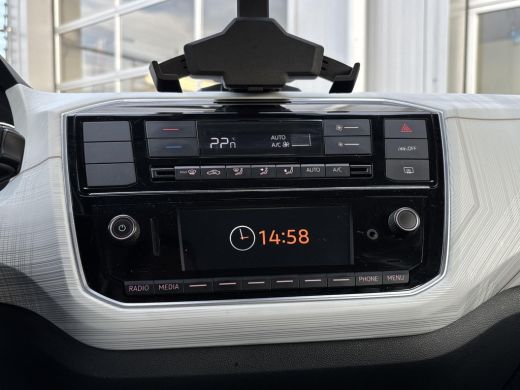 Seat Mii electric GEEN AFLEVERKOSTEN | 61 kW | DAB radio | Parkeersensoren achter | Climate Control | All ... ActivLease financial lease