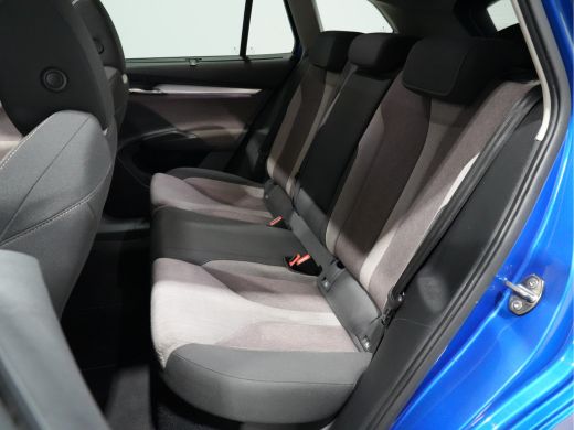 Skoda Enyaq iV Enyaq 80 204pk First Edition Panorama Wegkl. trekhaak Navigatie Stoel/Stuurverwarming 244 ActivLease financial lease