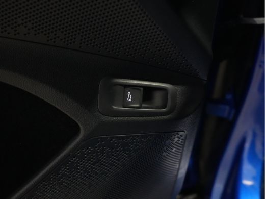 Skoda Enyaq iV Enyaq 80 204pk First Edition Panorama Wegkl. trekhaak Navigatie Stoel/Stuurverwarming 244 ActivLease financial lease