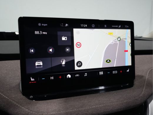 Skoda Enyaq iV Enyaq 80 204pk First Edition Panorama Wegkl. trekhaak Navigatie Stoel/Stuurverwarming 244 ActivLease financial lease