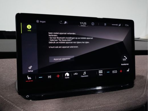 Skoda Enyaq iV Enyaq 80 204pk First Edition Panorama Wegkl. trekhaak Navigatie Stoel/Stuurverwarming 244 ActivLease financial lease