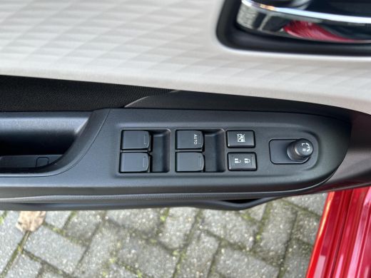 Suzuki Swift 1.2 Select Smart Hybrid ActivLease financial lease