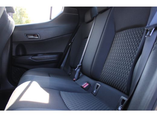 Toyota C-HR 1.8 Hybrid Active Automaat | Navigatie | Allseason | Stoelverwarming | Keyless-Entry | Achteruitr... ActivLease financial lease