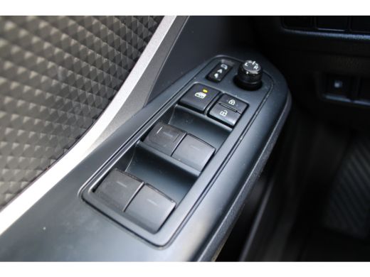 Toyota C-HR 1.8 Hybrid Active Automaat | Navigatie | Allseason | Stoelverwarming | Keyless-Entry | Achteruitr... ActivLease financial lease