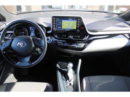 Toyota C-HR 1.8 Hybrid Active Automaat | Navigatie | Allseason | Stoelverwarming | Keyless-Entry | Achteruitr... ActivLease financial lease
