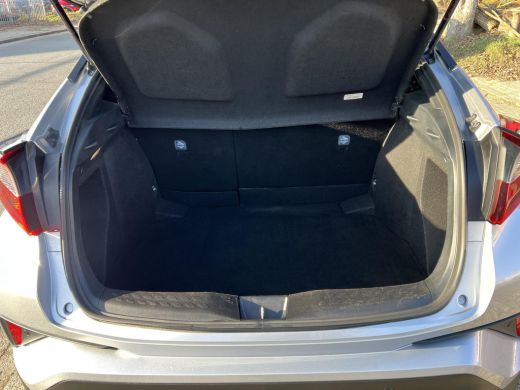 Toyota C-HR 1.8 Hybrid Bi-Tone ActivLease financial lease