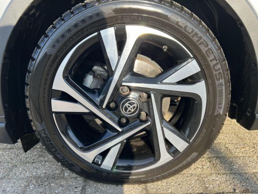 Toyota C-HR 1.8 Hybrid Bi-Tone ActivLease financial lease