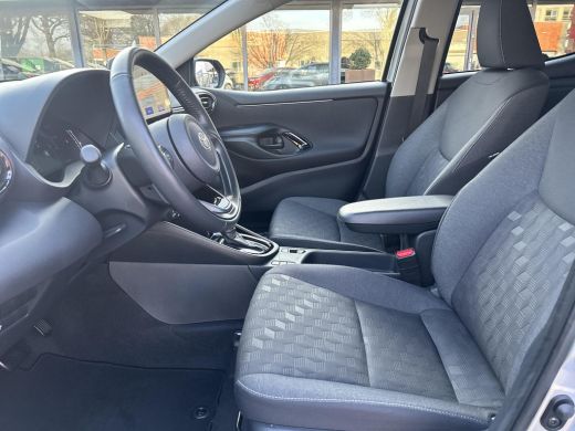 Toyota Yaris 1.5 Hybrid 115 Dynamic ActivLease financial lease