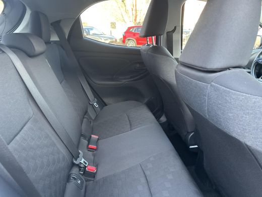 Toyota Yaris 1.5 Hybrid 115 Dynamic ActivLease financial lease