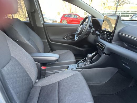 Toyota Yaris 1.5 Hybrid 115 Dynamic ActivLease financial lease