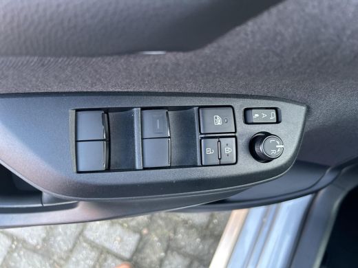 Toyota Yaris 1.5 Hybrid 115 Dynamic ActivLease financial lease