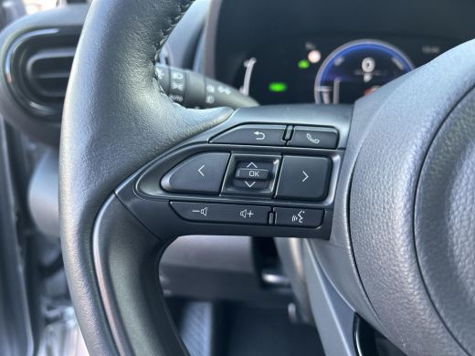 Toyota Yaris 1.5 Hybrid 115 Dynamic ActivLease financial lease