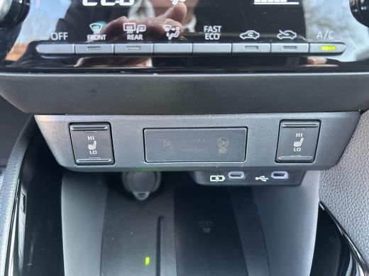 Toyota Yaris 1.5 Hybrid 115 Dynamic ActivLease financial lease