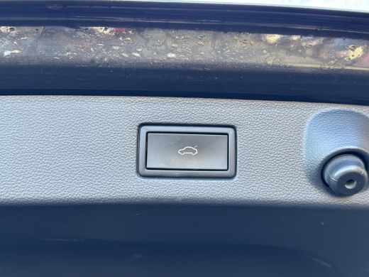 Volkswagen Arteon eHYBRID 218PK DSG R-LINE BUSINESS+ TREKHAAK/360CAMERA/IQ-LIGHT ActivLease financial lease