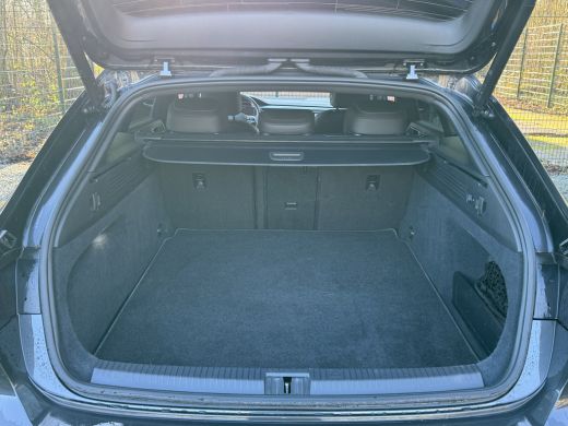 Volkswagen Arteon eHYBRID 218PK DSG R-LINE BUSINESS+ TREKHAAK/360CAMERA/IQ-LIGHT ActivLease financial lease